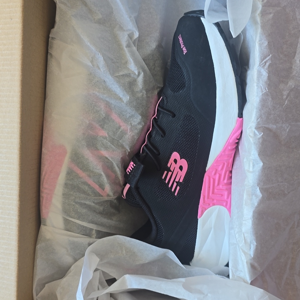 New Balance Fuel Cell Play With Bungee Sneakers -NEW - Picture 11 of 13